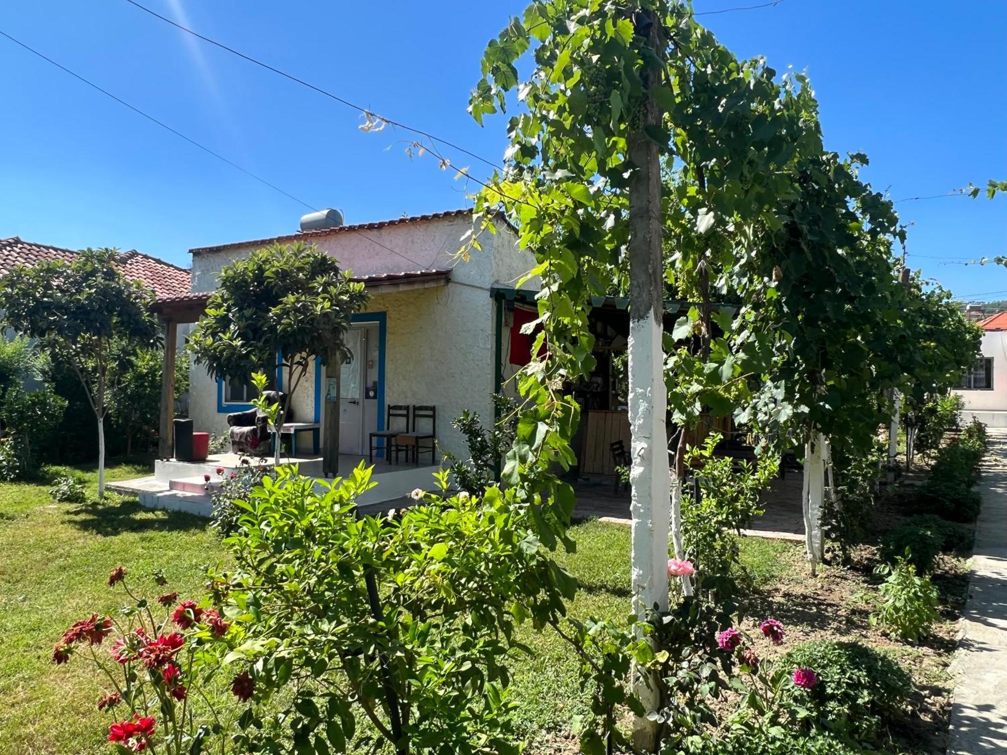 Elbasan Backpacker Hostel Exterior foto